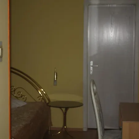 Pensiunea Zodiac Bed and Breakfast 3*