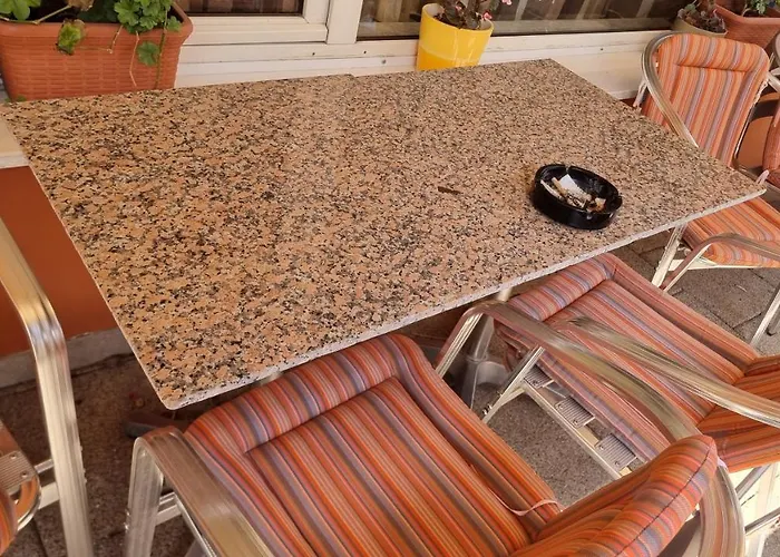 Pensiunea Zodiac 住宿加早餐酒店 3*