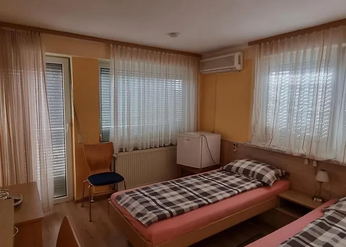 Pensiunea Zodiac Bed & Breakfast